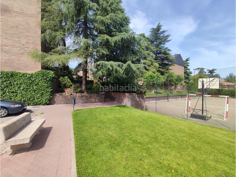 Foto b462a6a5-a40c-4752-a9ce-6ec9047b8949. Planta baixa amb aparcament piscina a Casco Antiguo Majadahonda