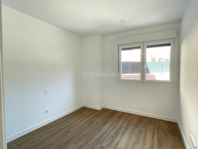 Foto 19b2eb4c-4d29-43b2-96be-d6625f1af04b. Miete erdgeschoss mit parking in Casa Amarilla Galapagar