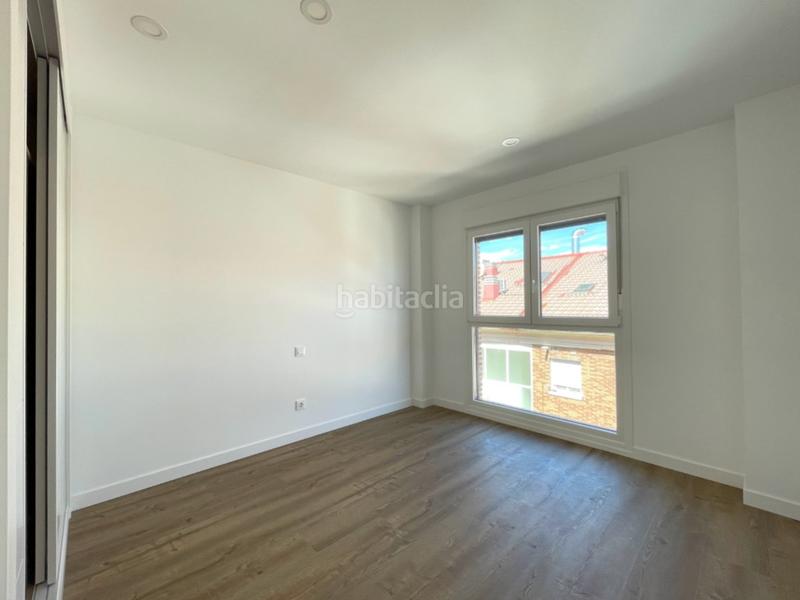 Foto 728ea4b5-39df-4ad6-bc14-57cfb15dc3be. Location appartement avec parking dans Casa Amarilla Galapagar