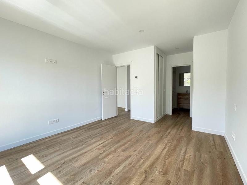 Foto ce61431f-cdd1-492d-90ed-319f2a0efaa6. Rent flat with parking in Casa Amarilla Galapagar