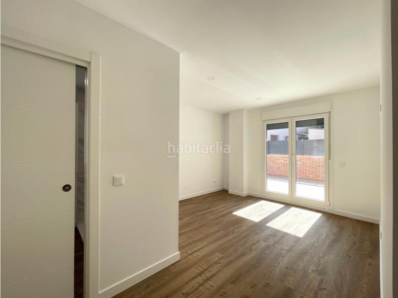 Foto 7b7718fe-3221-4d33-aea3-fc15c4cd5203. Rent ground floor with parking in Casa Amarilla Galapagar