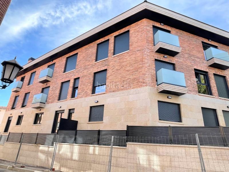 Foto 97eb5ceb-533d-470a-8f93-b93d2471d8c2. Rent ground floor with parking in Casa Amarilla Galapagar