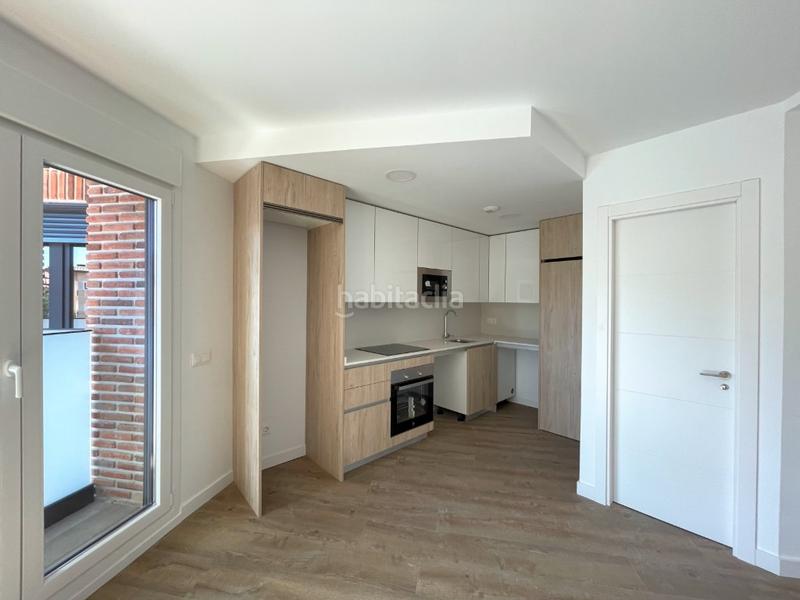 Foto 3d12c118-02e8-440e-b11f-c8683cffe9e4. Location duplex avec parking dans Casa Amarilla Galapagar