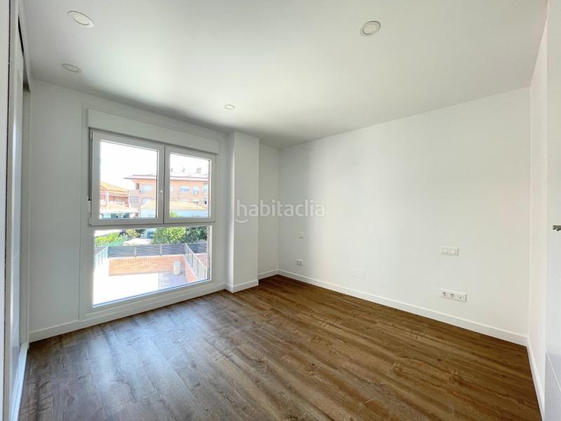 Foto f88faa4f-a5b8-4868-8859-c0737cb67adc. Rent flat with parking in Casa Amarilla Galapagar