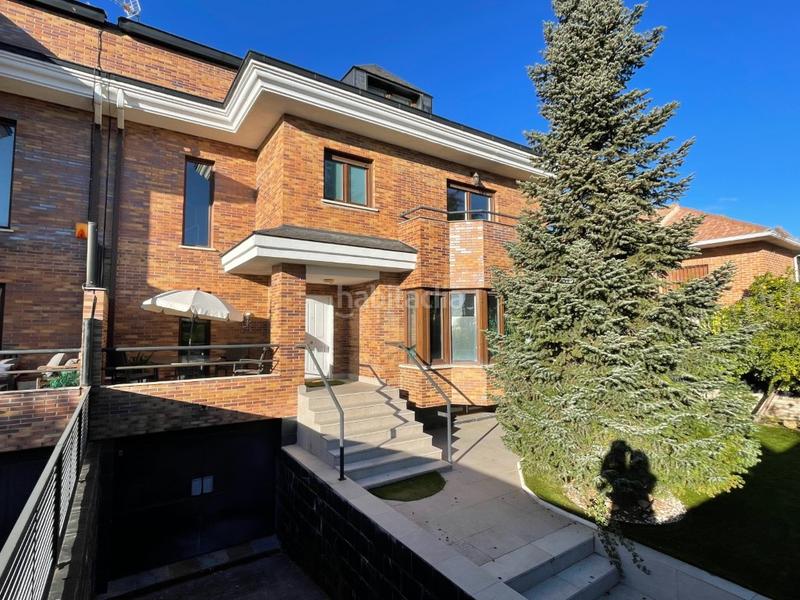 Foto f750275b-56ed-471c-87a4-731163edf4b6. Casa bifamiliare con parcheggio piscina in Las Matas-Peñascales Rozas de Madrid (Las)