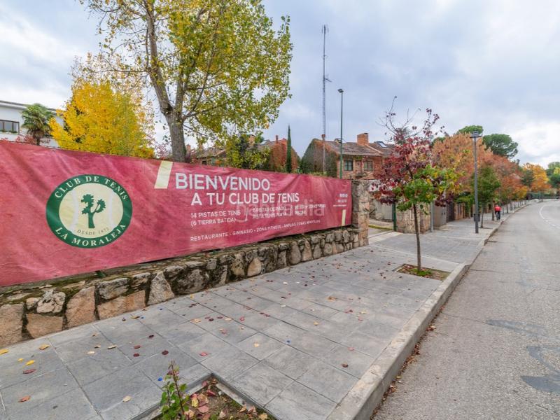 Foto 58bab43e-ea59-4a40-8cd2-a705266087a0. Xalet a urbanización La Moraleja La Moraleja