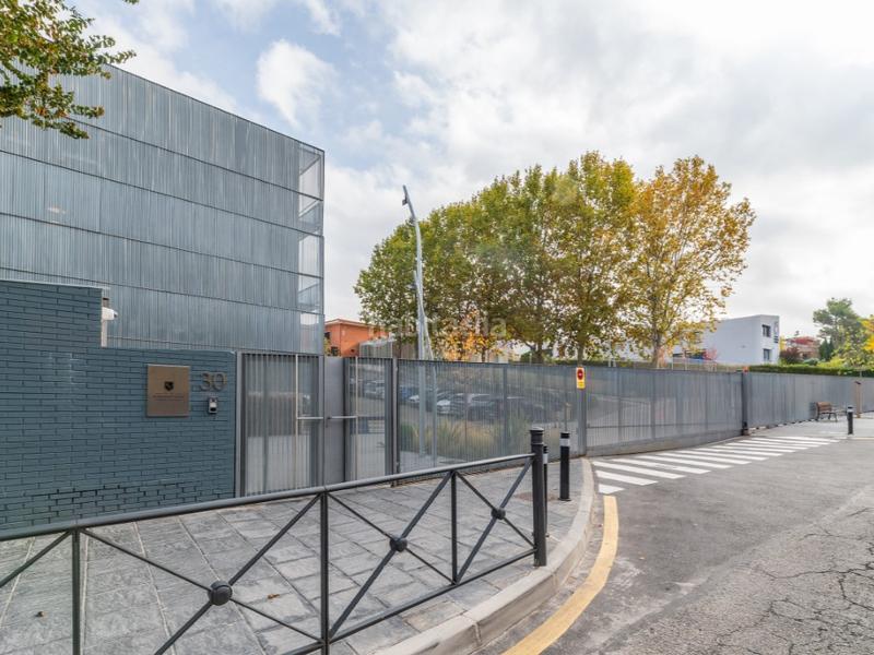 Foto 6c42d3a1-a025-48bb-8a9b-1327af92bd7a. Xalet a urbanización La Moraleja La Moraleja