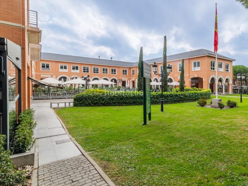 Foto f44adfc7-befc-4abc-9f0a-0b1e9b4a9a7f. Xalet a urbanización La Moraleja La Moraleja