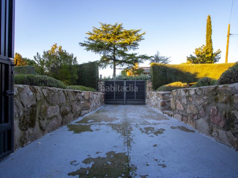 Foto fd701c6f-5817-4bf6-af85-952e40925b5f. Xalet amb aparcament a Cerro Alarcón Valdemorillo