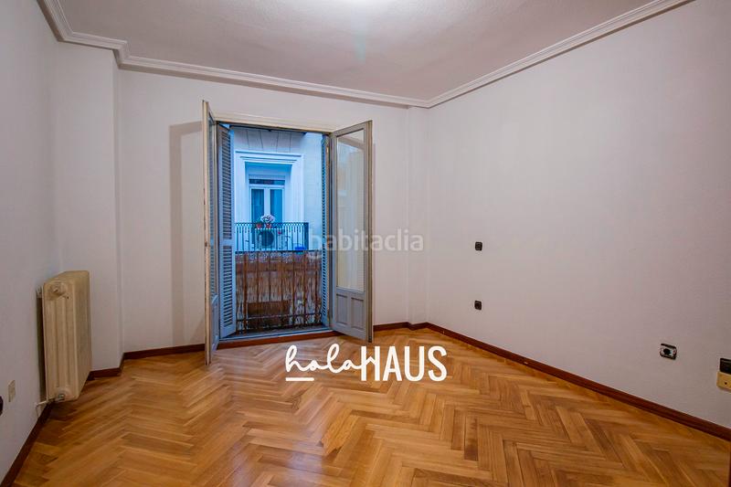 Foto ebc56a96-f1f2-4fef-9806-e12798dd9350. Etagenwohnung mit parking in Universidad-Malasaña Madrid