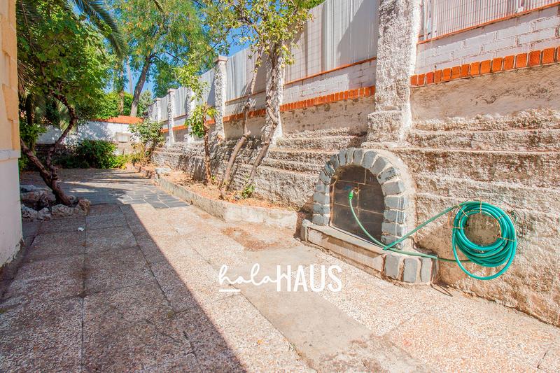 Foto 8a74b747-abcd-4464-9544-804f1608e057. Chalet la esquina dorada de Peñagrande! en Peñagrande Madrid