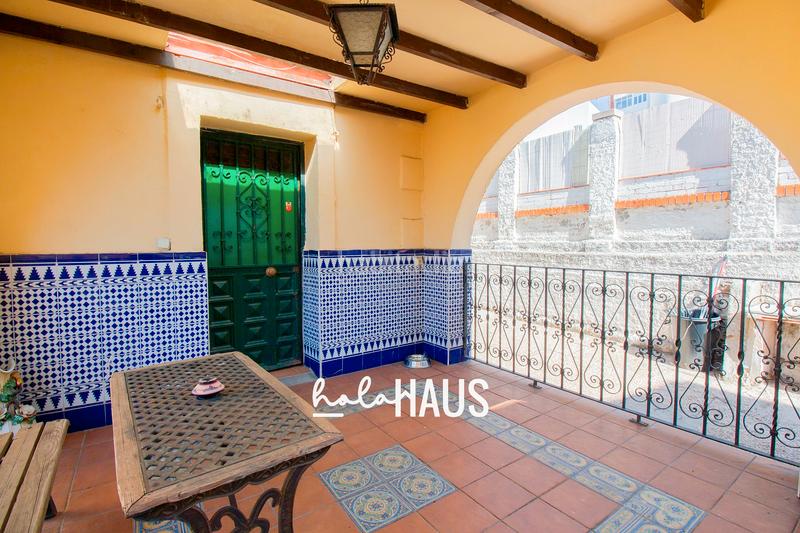 Foto b3fcd4ed-0ed1-475e-bdf2-16d54e2ebec7. Chalet la esquina dorada de Peñagrande! en Peñagrande Madrid