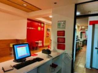 Location Local commercial  Calle de silvio abad. Magnifico local de 291 m2 con salida de humos en la mejor zona d