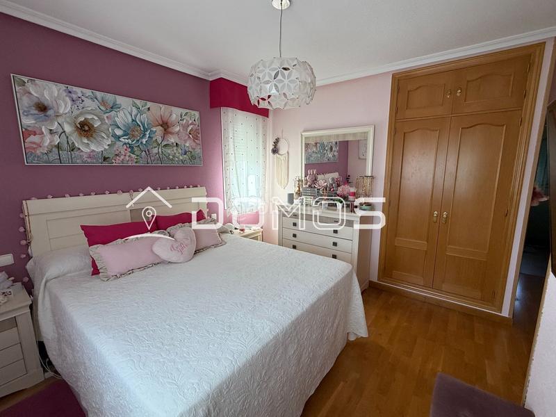 Foto 15cc06f2-de44-4630-9b73-ede10f9dbb80. Casa amb calefacció piscina a Colegios Moralzarzal