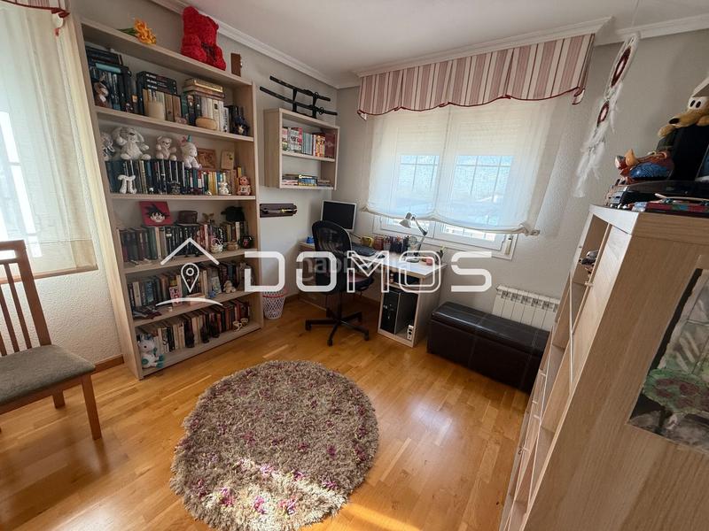 Foto b689b94d-3626-4526-a42b-d9844de32324. Casa amb calefacció piscina a Colegios Moralzarzal