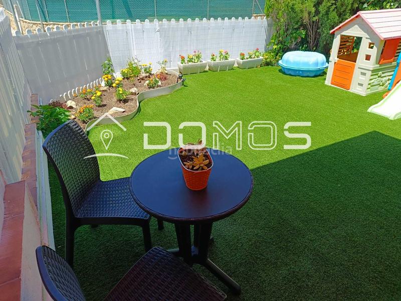 Foto 1d1a3a8f-3aa2-422a-ade0-595c68d41f65. Casa chalet pareado único con piscina climatizada en Guadarrama