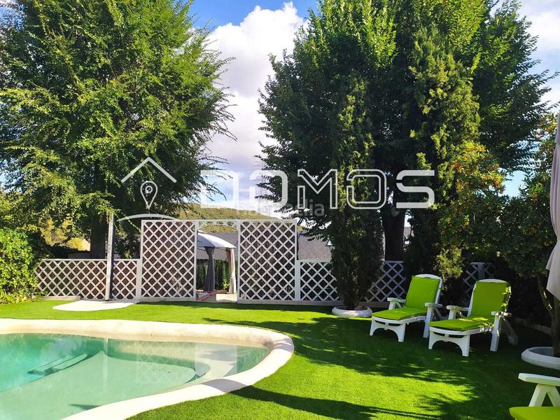 Foto 20ac5d2e-ce37-45b8-b1b1-6557dedcbee6. Casa chalet pareado único con piscina climatizada en Guadarrama