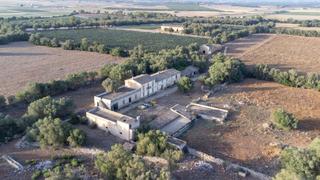 Masia a Vilafranca de Bonany. Gran finca rústica a reformar en venta en villafranca de bonany,