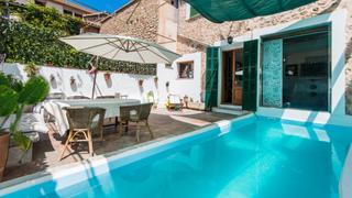 Maison jumelée à Sóller. Casa adosada modernista con restaurante en venta en sóller, mall