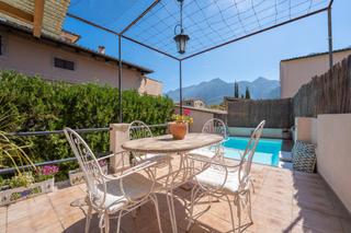 Casa aparellada a Sóller. Encantadora casa de pueblo con piscina en venta en soller, mallo