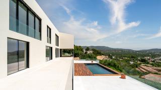 Chalet à Bunyola. Nueva villa de diseño con vistas panorámicas en venta en bunyola