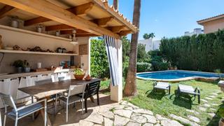 Xalet a La Bonanova. Precioso chalet con piscina en venta en la bonanova, palma de ma