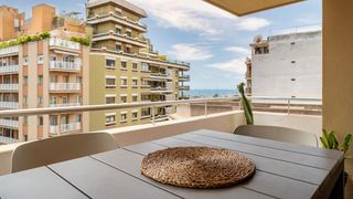 Apartamento en Santa Catalina. Reformado apartamento con aparcamiento y trastero en venta en pa
