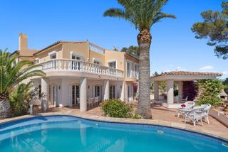 Xalet a Port D´Andratx. Elegante villa con vistas al mar en puerto andratx