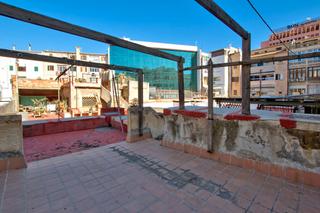 Chalet à Plaça dels Patins. Edificio con muchas posibilidades en venta en palma de mallorca