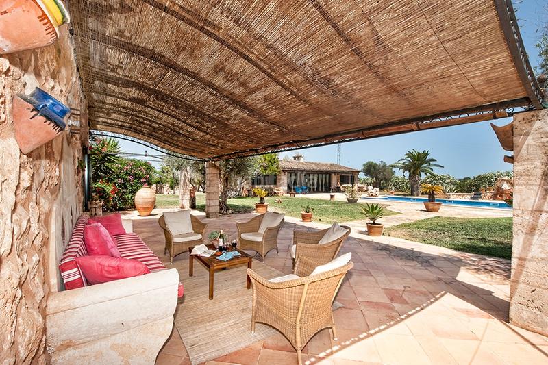 Foto 4070e43a-419a-463a-a3fd-b2061fa6c346. Bauernhof mit parking in Campos