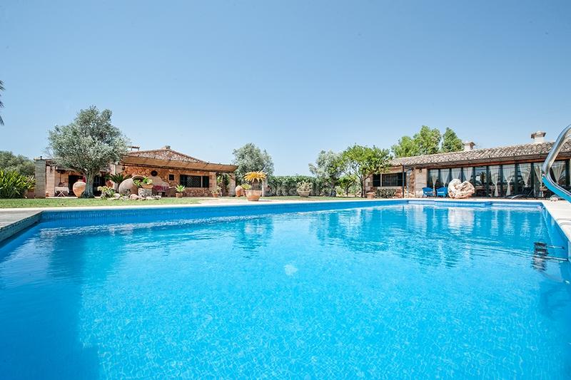 Foto c1147659-d093-4882-a2a5-c05c078f1c2c. Bauernhof mit parking in Campos