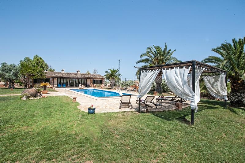 Foto d1152b3d-45c2-44aa-98f0-dc1a8be6cf9a. Bauernhof mit parking in Campos