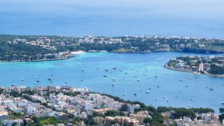 Chalet in Portocolom. Moderna villa con piscina en venta en porto colom, felanix, mall