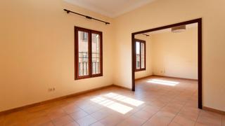 Apartament a El Mercat. Amplio apartamento en venta en la zona san miguel, palma de mall