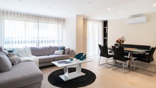 Apartament a La Missió. Piso reformado con terraza y ascensor en el centro de la ciudad