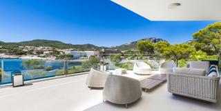 Xalet a Es Camp de Mar. Extraordinaria villa de lujo en primera línea en camp de mar