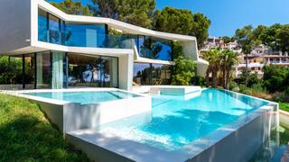 Chalet à Peguera. Espectacular villa de diseño con vistas al mar en paguera