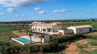 Masia a Campos. Villas señoriales rurales en venta en  sa ràpita, mallorca