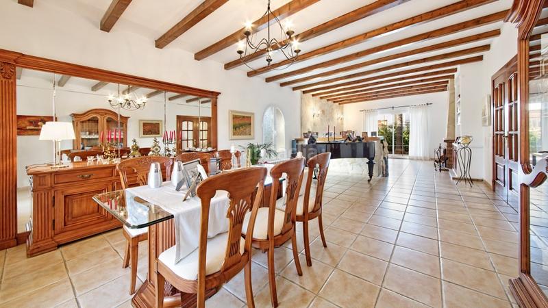 Foto 1333fa91-18da-4cfb-bc88-0cb97482a108. Chalet con parcheggio in Santa Ponça Calvià