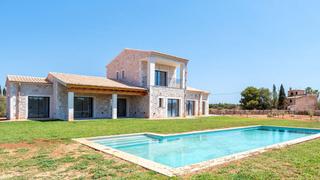 Bauernhof in Campos. Bonita finca rústica de nueva construcción con piscina en venta