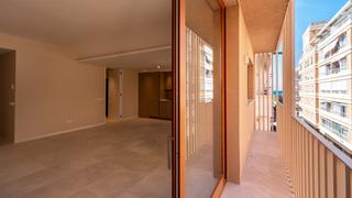 Apartamento en Foners. Moderno apartamento en venta a 200 m de la playa en palma, mallo