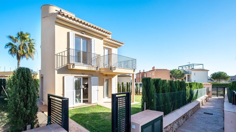 Foto b27f6982-e380-4676-9f6f-6c565cbba2d8. Chalet encantadora villa en venta en sa ràpita, mallorca en Campos