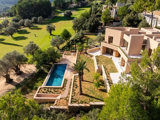 Chalet in Pollença Poble. Moderna villa de lujo con vistas al campo de golf en pollensa