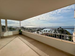 Alquiler Apartamento en Portals Nous. Luminoso apartamento con terraza y fantásticas vistas en puerto