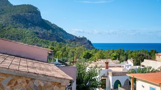 Chalet in Banyalbufar. Espectacular villa recién reformada con vistas al mar en banyalb