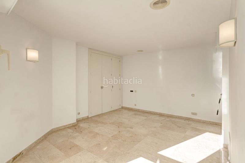 Foto 053b4f3c-6058-4968-b1ab-8c029bfd6b2c. Alquiler apartamento fantástico apartamento con jardín y acceso directo al mar en cas català en Calvià