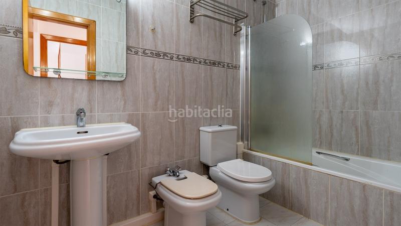 Foto 7f1c905a-1c5e-4e52-bb28-220b03014b3a. Casa aparellada a S´Arenal Palma de Mallorca