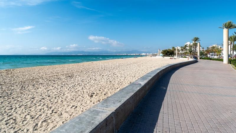 Foto e9c8cf65-c7cb-4d45-bda6-c03aa5fc4736. Casa aparellada a S´Arenal Palma de Mallorca