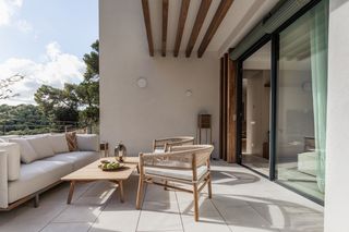 Planta baixa a Cala Major. Planta baja con jardín, piscina privada y vistas al mar en cala