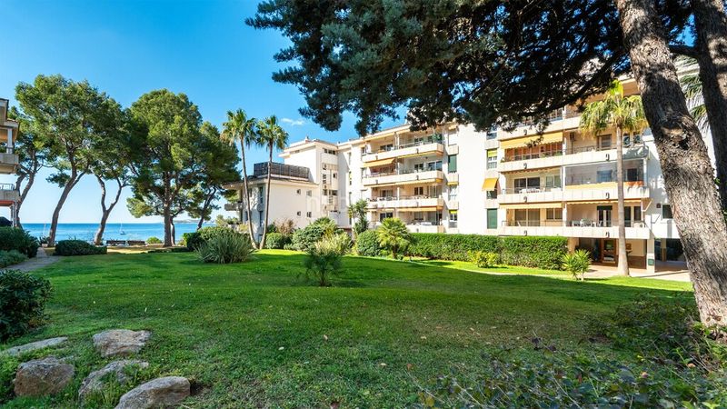 Foto 937a518f-bd3c-4cee-b3aa-bec367baa5b4. Apartamento piso en primera línea en puerto portals en mallorca en Calvià